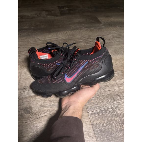 Nike Air VaporMax Flyknit 2021 Black Hyper Pink Size 9W - Picture 1 of 6
